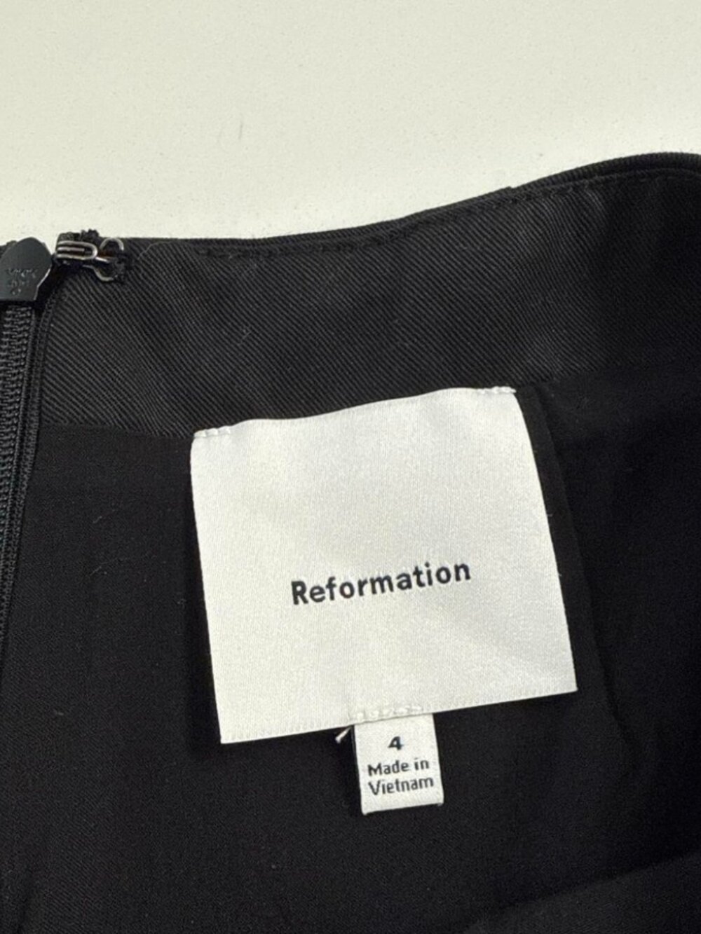 Reformation June Low Rise Short - Picture 4 of 5